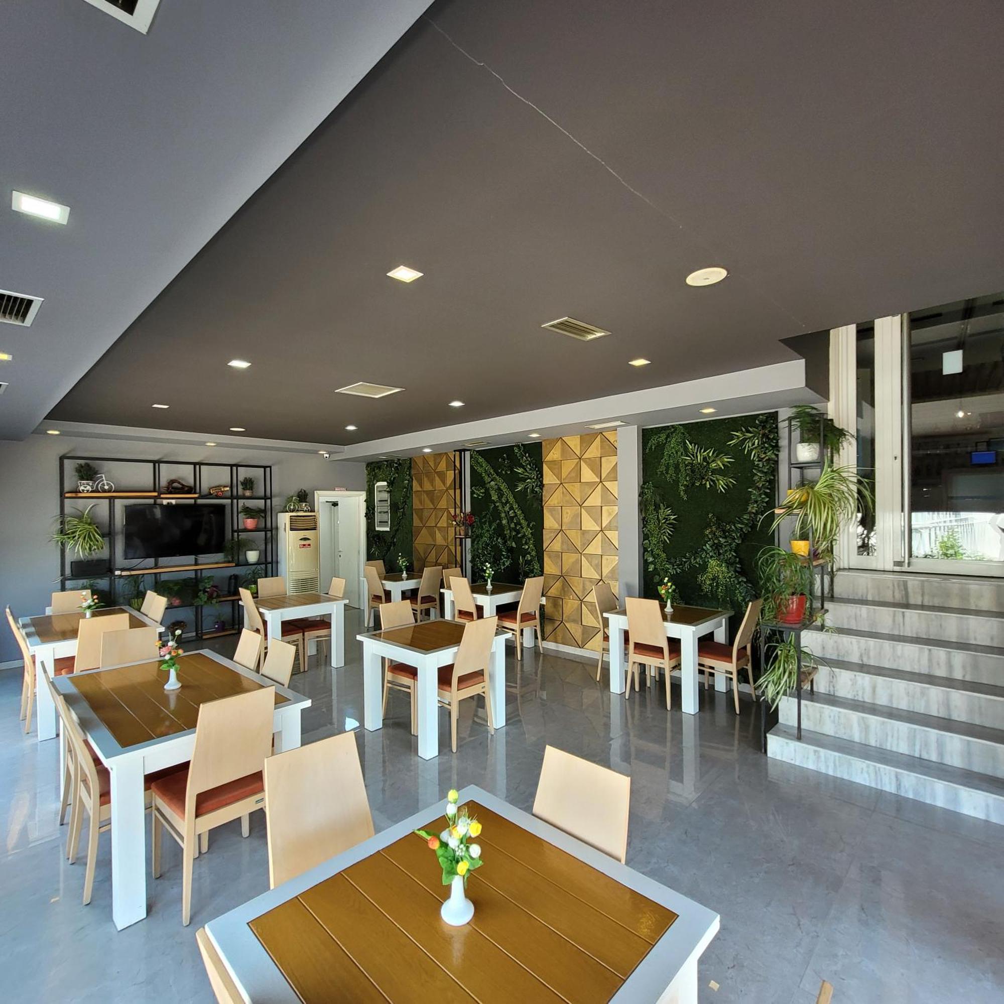 Hotel Erandi Rinas Exterior foto